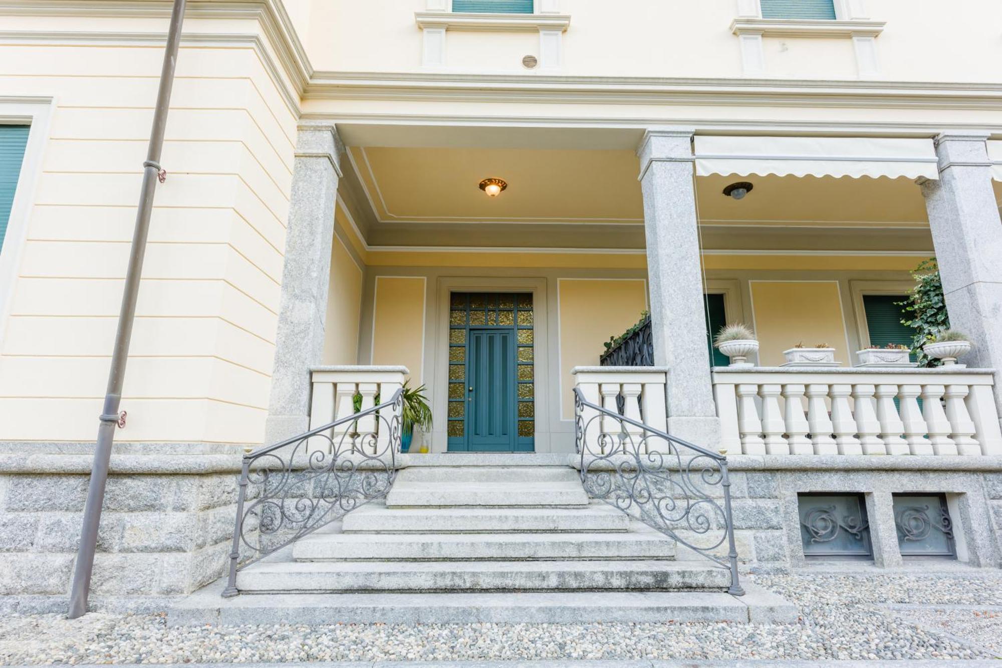 Regal Villa With Como Lake View And Free Parking Bellagio Exteriör bild