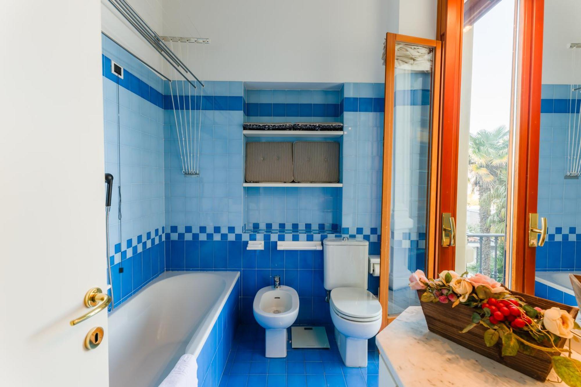 Regal Villa With Como Lake View And Free Parking Bellagio Exteriör bild